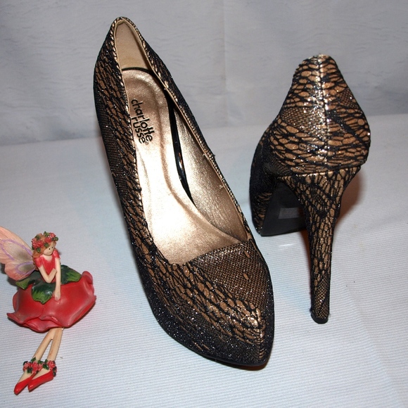 Escarpins Nude Charlotte Russe Taille 7 - Occasion, Style Cute Et Classique